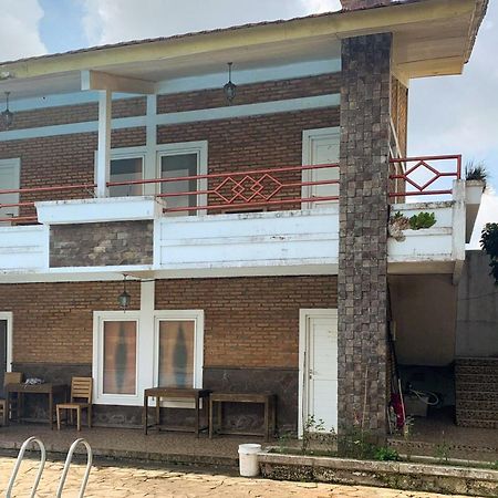 Urbanview Hotel Villa Q Gisting Bandjarnegeri Bagian luar foto