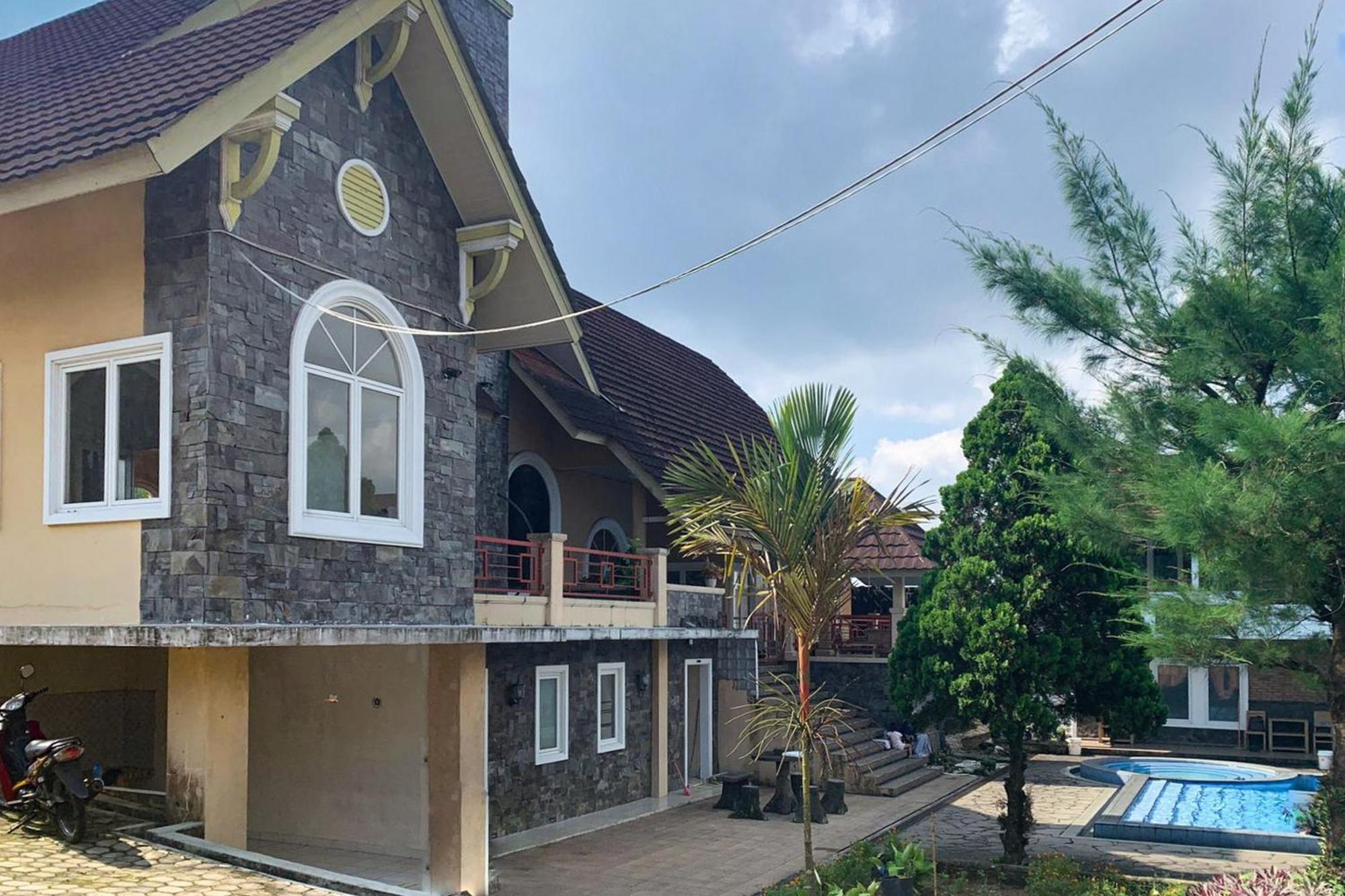 Urbanview Hotel Villa Q Gisting Bandjarnegeri Bagian luar foto