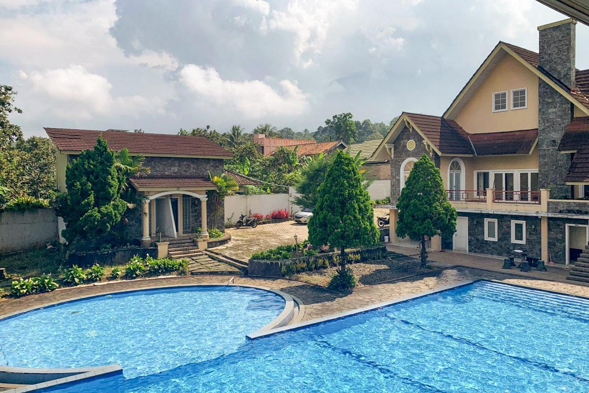 Urbanview Hotel Villa Q Gisting Bandjarnegeri Bagian luar foto
